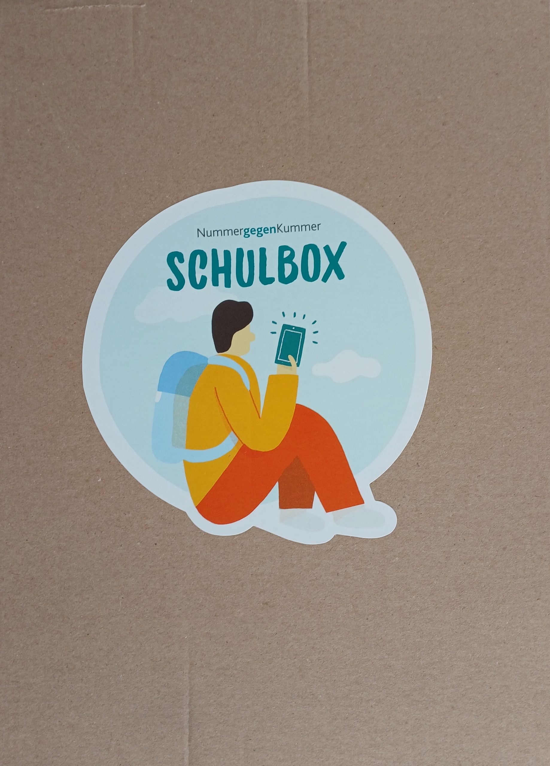 Schulbox (Unterrichtsmaterial ab der 3. Klasse bzw. ab 5. Klasse) mit Handreichung für Lehrpersonen und pädagogischen Fachkräften